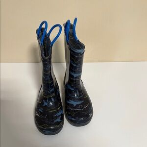 Children's Dinosaur Pattern Rain Boots - Black and Blue